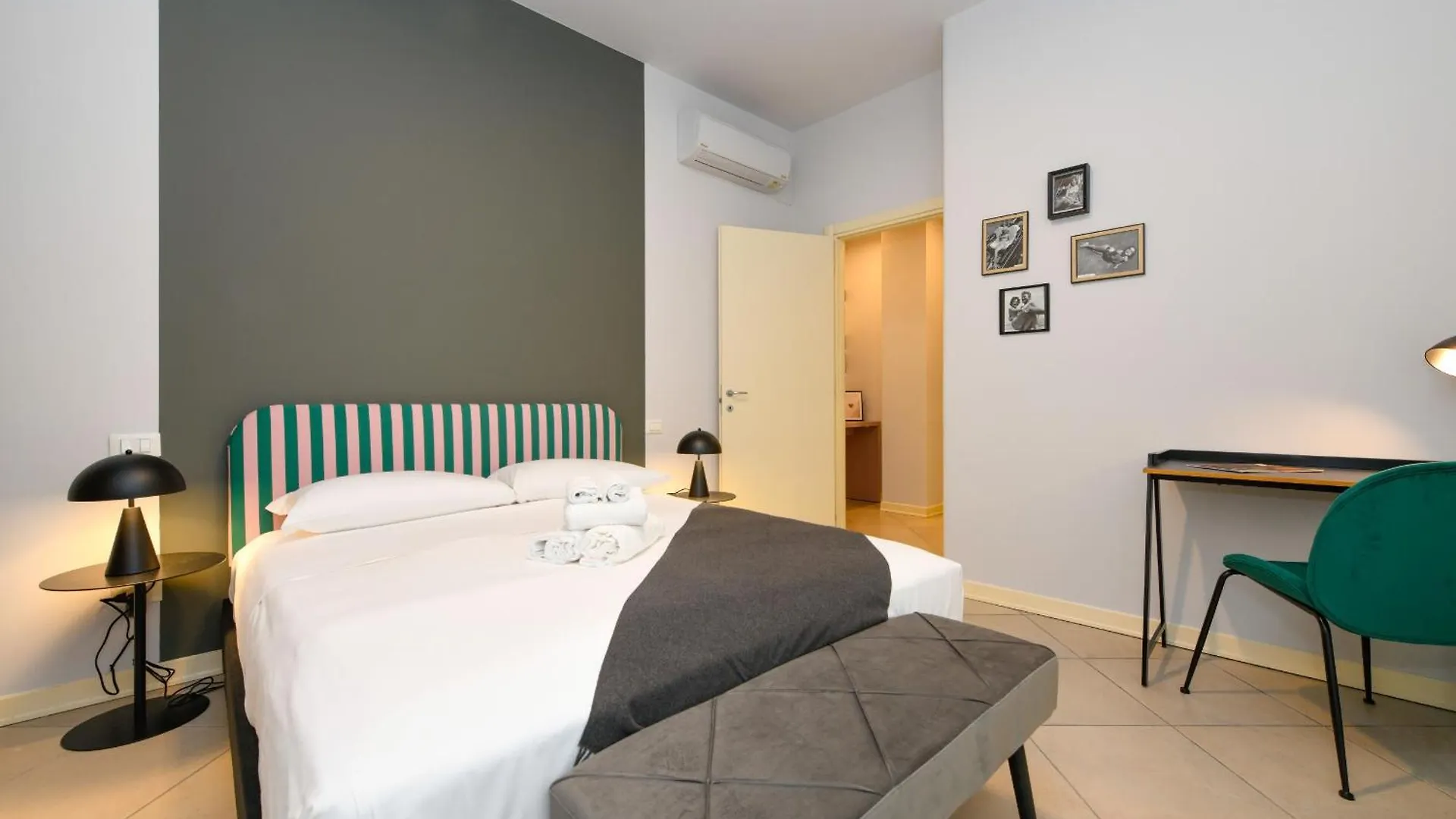 Desenzanoloft Official Partner Marriott Homes & Villas - Cocktail Lake Front Family Apartment Desenzano del Garda
