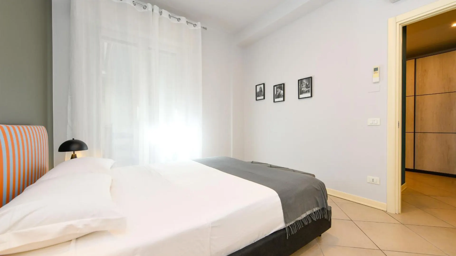 Desenzanoloft Official Partner Marriott Homes & Villas - Cocktail Lake Front Family Apartment Desenzano del Garda Italy