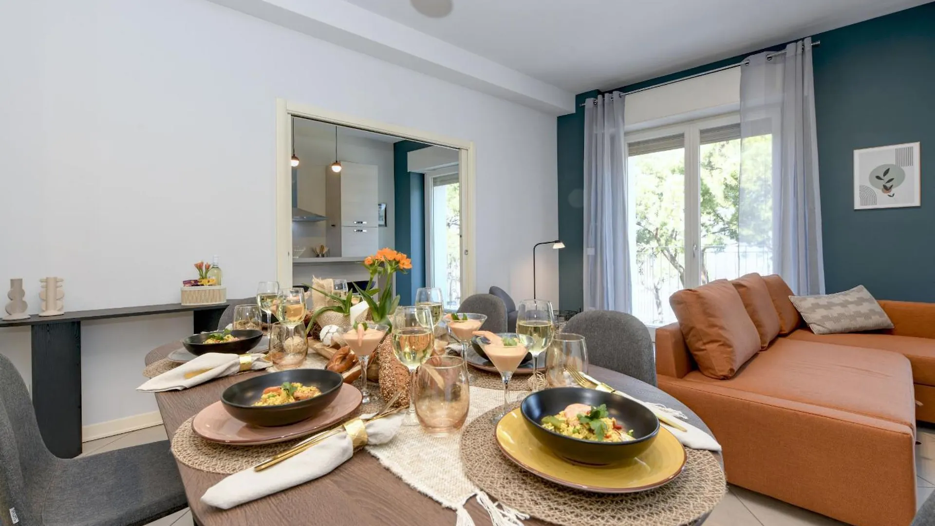 Desenzanoloft Official Partner Marriott Homes & Villas - Cocktail Lake Front Family Apartment Desenzano del Garda